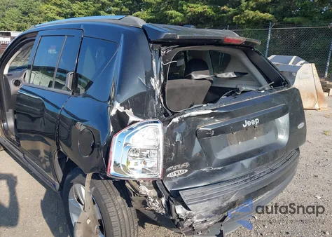 2013 Jeep Compass Latitude из США, поврежденный, VIN 1C4NJDEB3DD261609